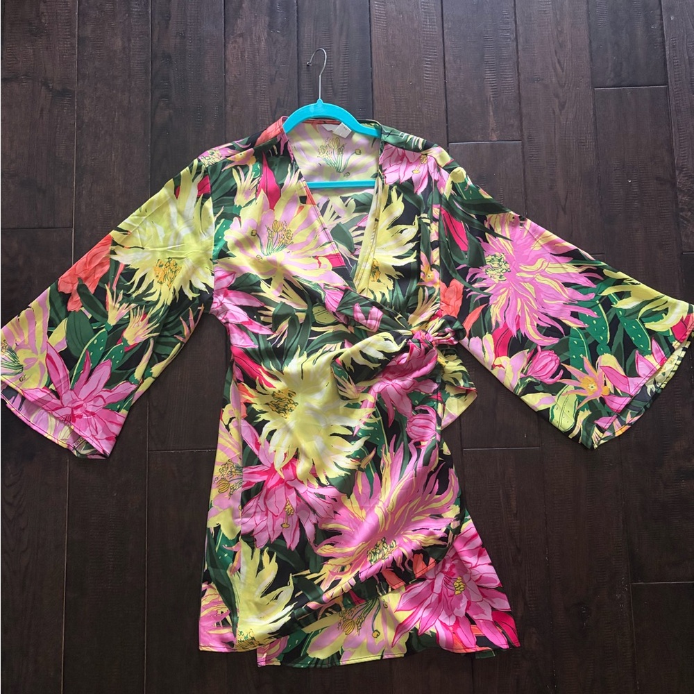 Floral Wrap Dress with Bell Sleeves H&M size S